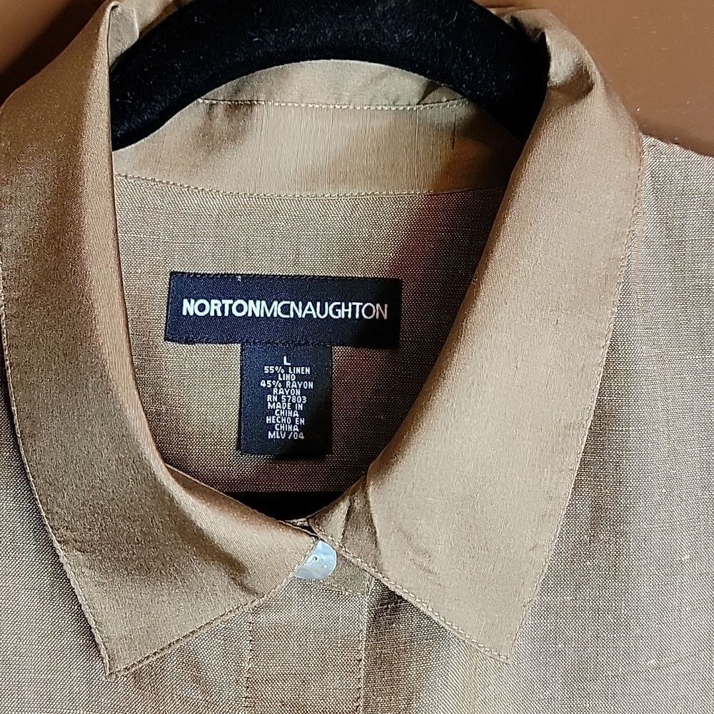 Norton McNaughton-Linen/Rayon tan colored shirt with 3/4 sleeves. L. NWT. - Picture 11 of 12